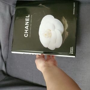 Chanel collections and creations book